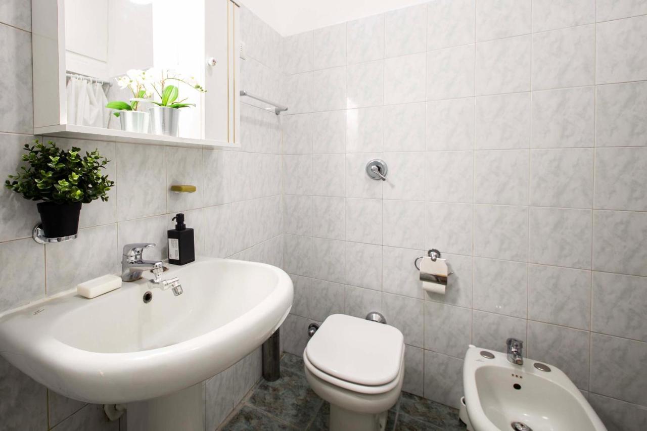 Milano-linate Self Check In & Free Parking Apartamento *